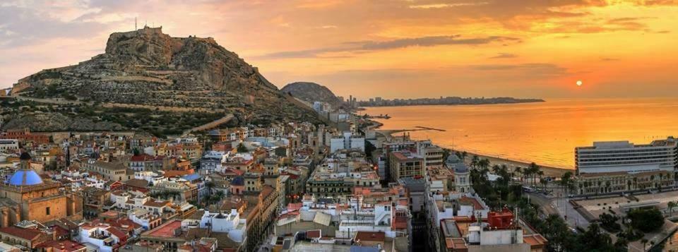 Ferienwohnung Stunning Sea View Alicante Exterior foto